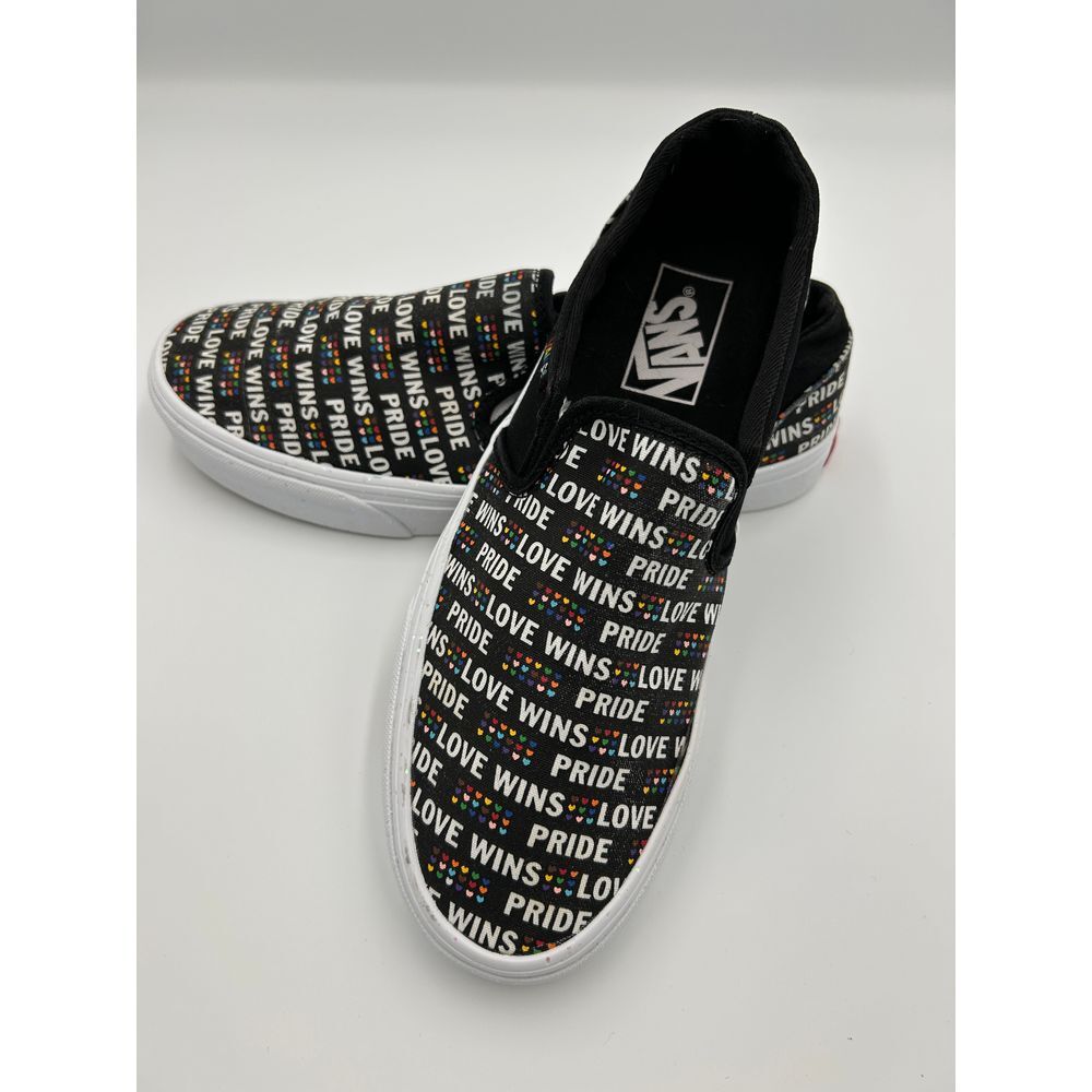 Vans Pride Collection Love Wins Slip-On Rainbow Hearts Canvas Sneakers Size 8.5
